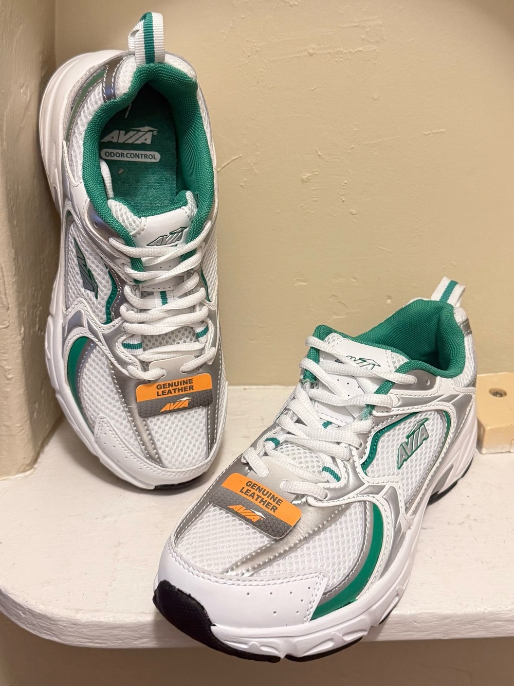 Avia Athletic Sneakers for Women Size 7 NWT